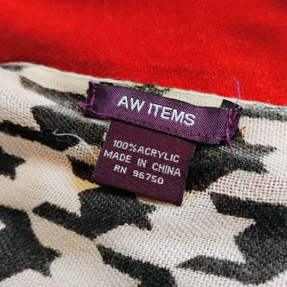 London Fog Red and Black Houndstooth Scarf and Gloves Set - Picture 5 of 17